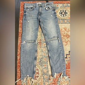 Zara Size 6 Jeans Knee Rip Light Wash Boyfriend Jean